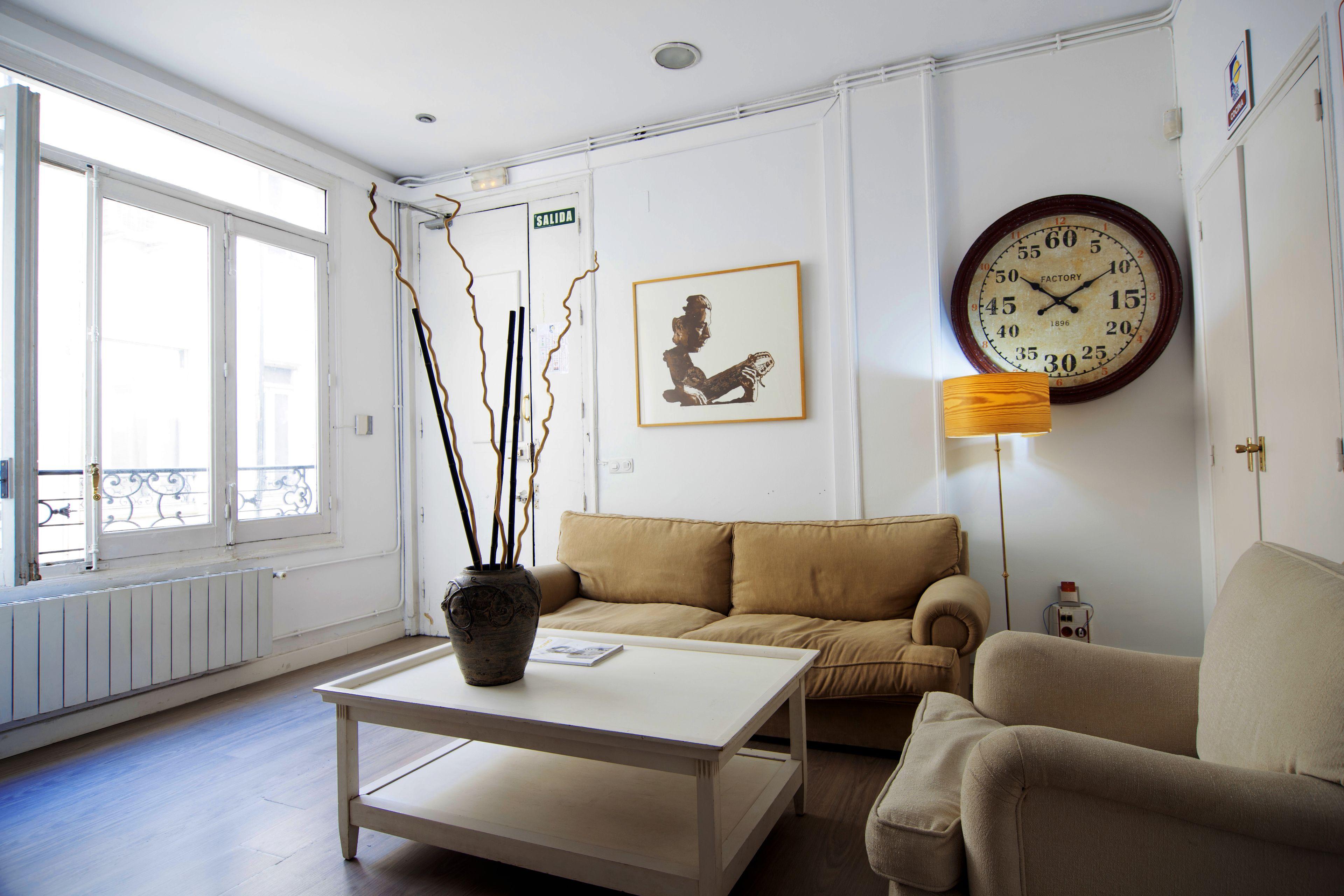 M&F Apartaments Gran Via — Photos 2